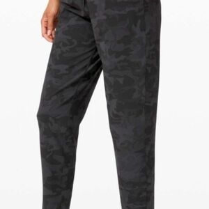 Lululemon Keep Moving Pant 7/8 High-Rise Incognito Camo Multi Grey Size 4
